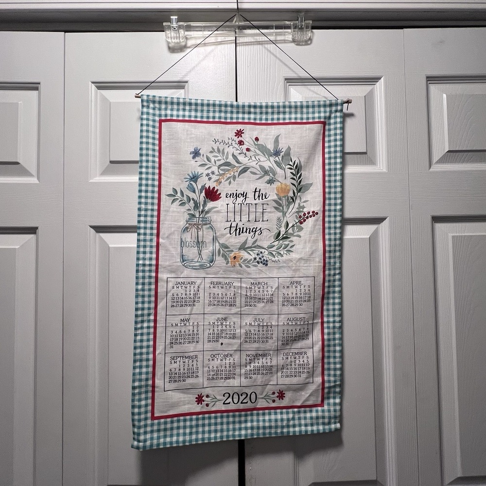 2020 Hanging Tea Towel Fabric Calendar Cottage Core Linen Mason Jar Flowers